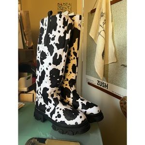 NWT cow print chunky knee boots - Public Desire, Genius